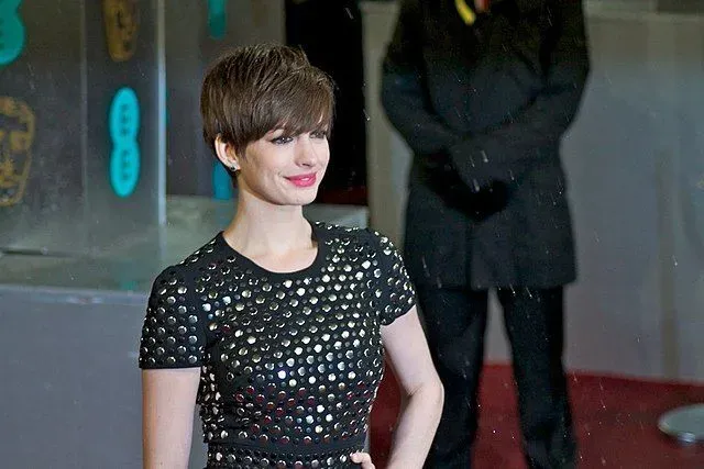 Anne Hathaway earned the Saturn Award for Best Supporting Actress for her role as Cat Woman in Christopher Nolan's The Dark Knight Rises in 2012.