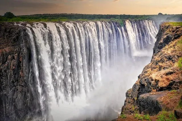 One of the Zambezi River facts is that it is the fourth-longest river in Africa.