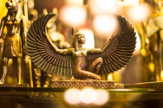 Egyptian gold sculptures are important historical artifacts.