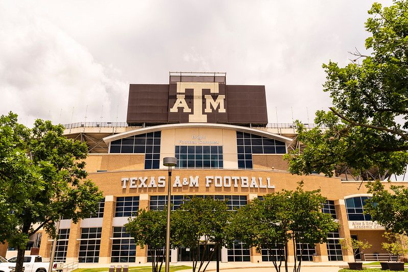 Things you didn't know about Texas A&M's “Gig 'Em” #collegefootball #m