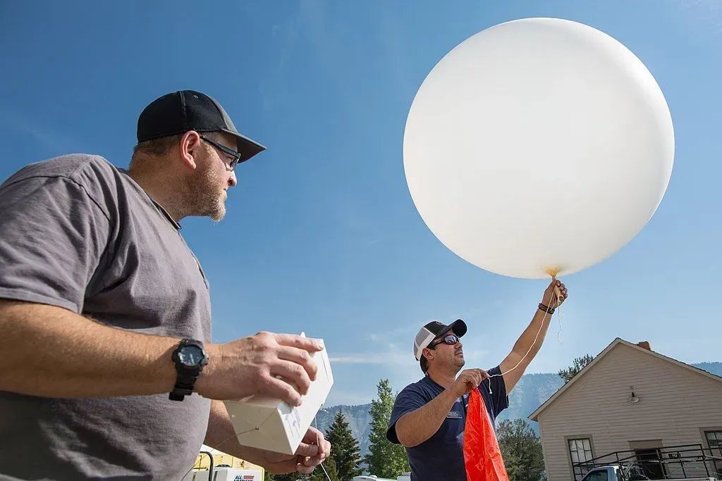 One of the best weather balloon facts is that the National Oceanic and Atmospheric Administration, or the NOAA, uses weather balloons for weather measurement.