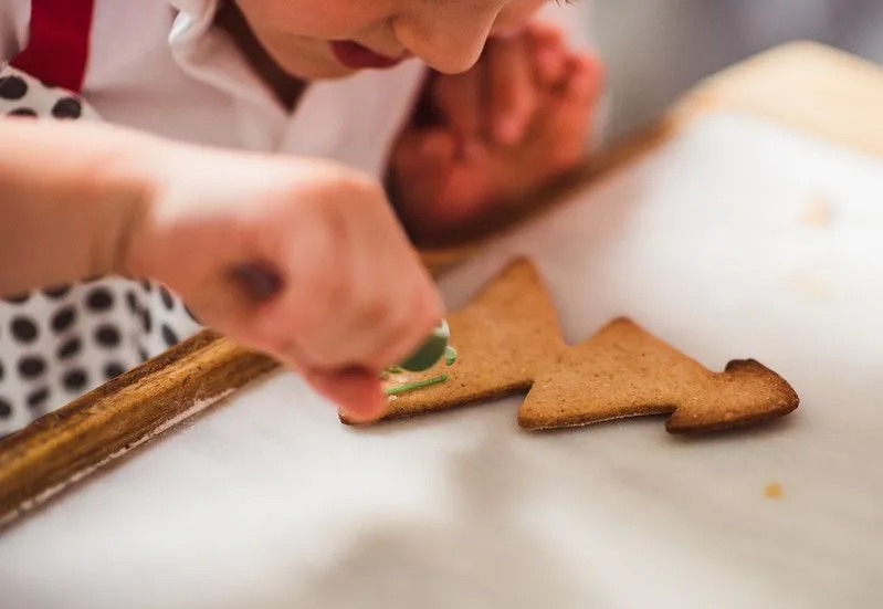 christmas cookie decorating workshop for kids