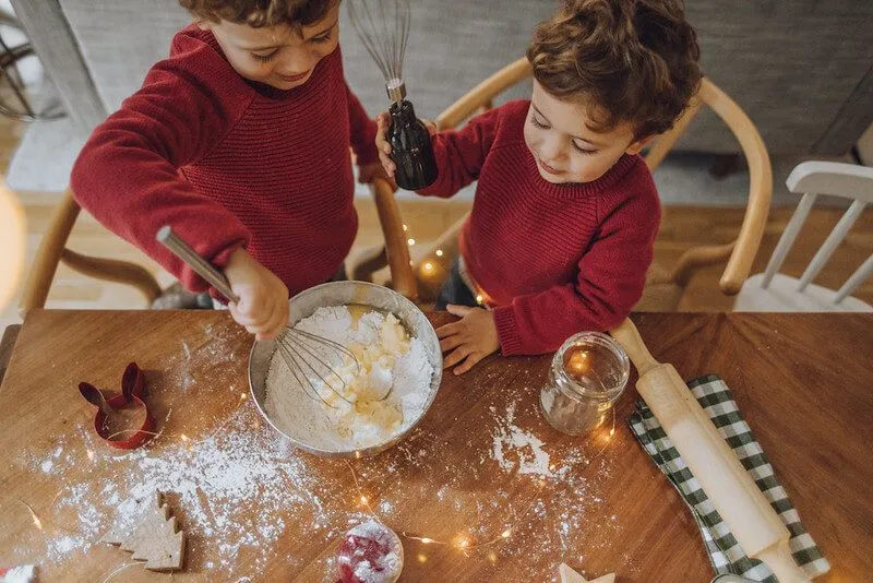 kids baking at home