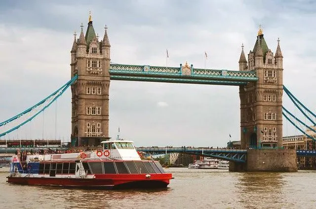 tower bridge sightseeing fun in london