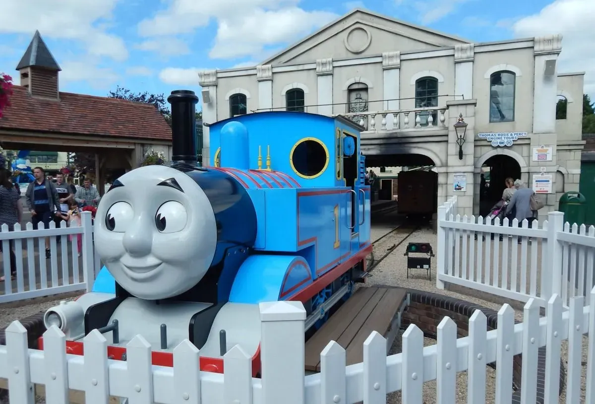 Meet Thomas the Tank Engine at Drayton Manor