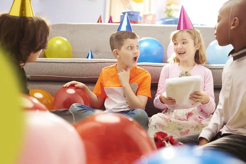 pass the parcel - games for kids birthday parties