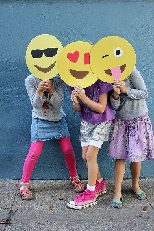 emoji masks to use with your friend, fun emoji crafts