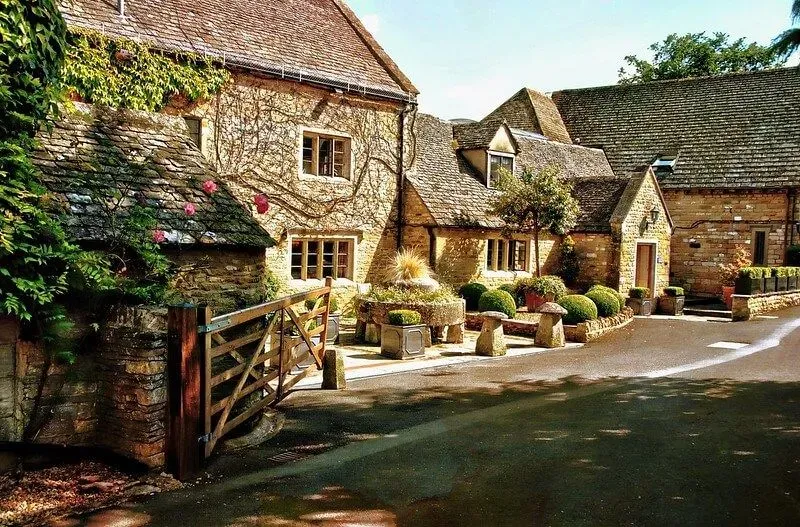 Bourton on the water, an idyllic Cotswold Family Holidays destination 