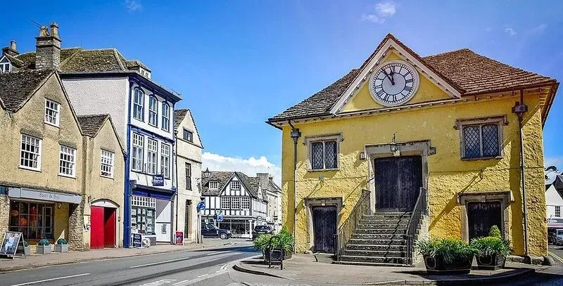 Tetbury, a pretty market town, is a wonderful place for cotswold family holidays