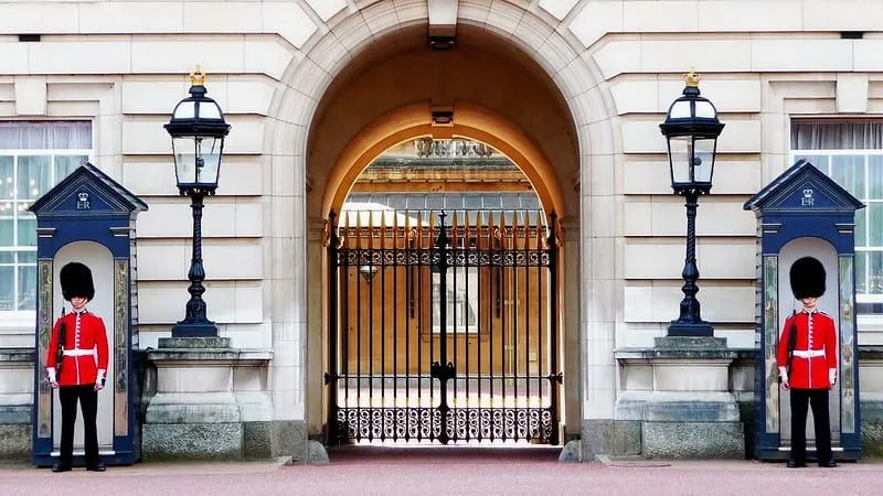 Guards outside Buckingham Palace.