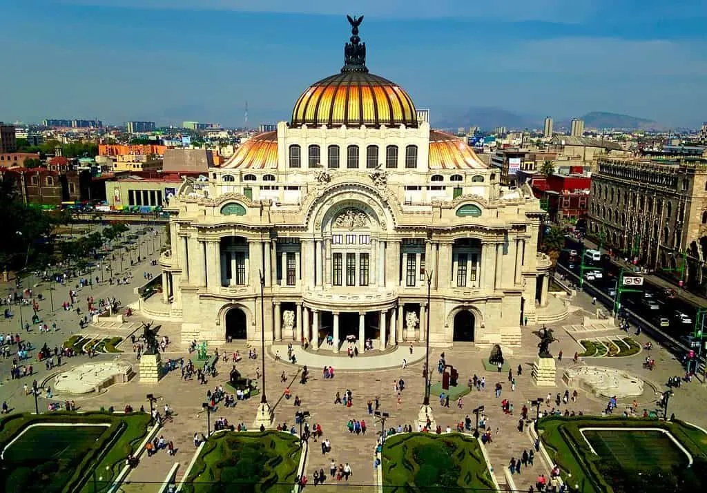 The Palacio de las Bellas Artes in the centre of Mexico City.