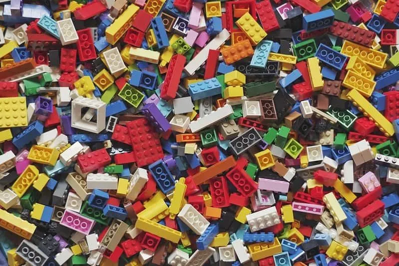 Lots of different coloured Lego pieces.