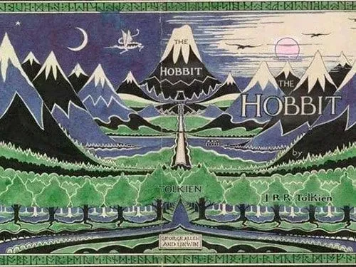 The front and back over of 'The Hobbit' by JRR Tolkien.