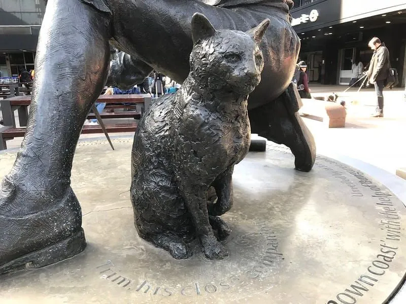 You probably didn't even notice this cat sculpture outside Euston station.