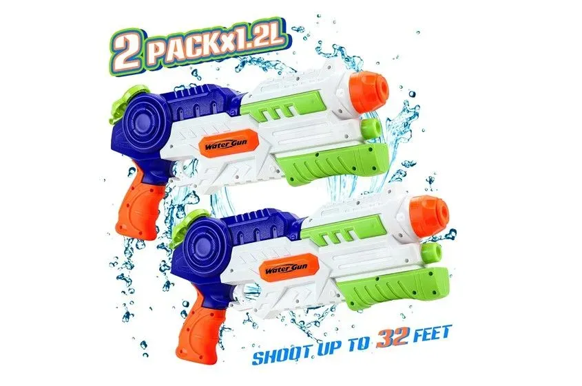 Set of fun multicolored water gun and safe and durable for kids.