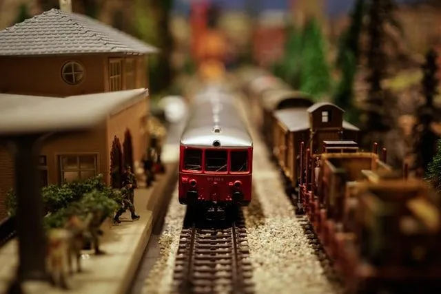 Best Christmas Train Sets To Go Under The Tree.