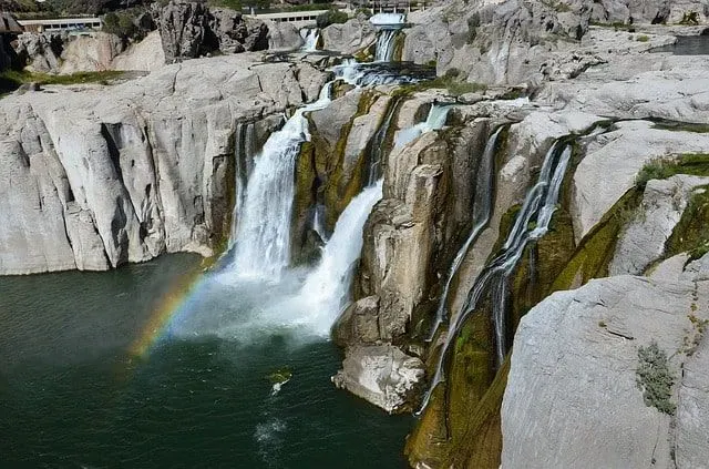 The Shoshone Falls are sometimes called 'the Niagara Falls of the West', but these falls in fact fall further!