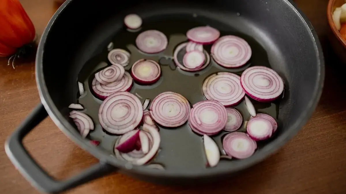 Onion chopping and onion rings make for great onion jokes.