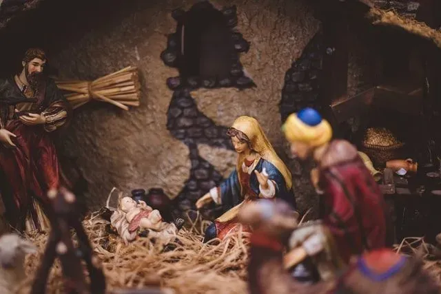 A Crib is usually set up in the first week of December.