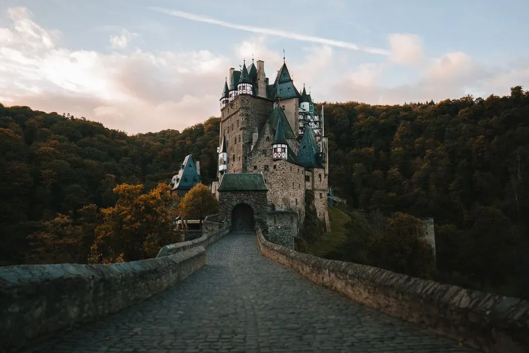 Germany has 25,000 castles in the country.