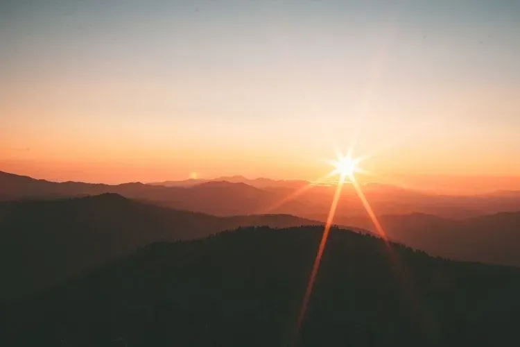 Sunshine quotes for the sun rising from the horizon and sunshine quotes for the soul are healing