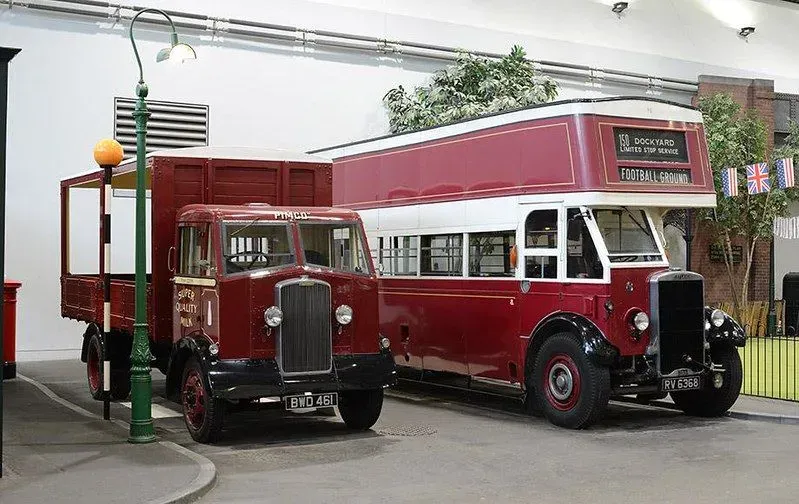 Victorian bus and car at the Milestones Museum of Living History.
