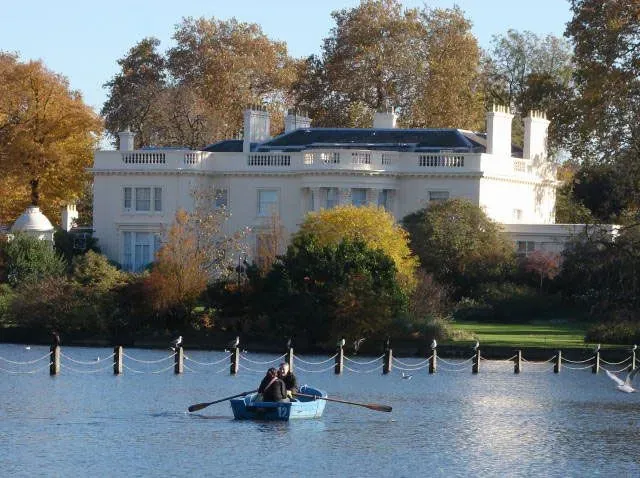 People rowing a boat on the canal at Regent's Park.
