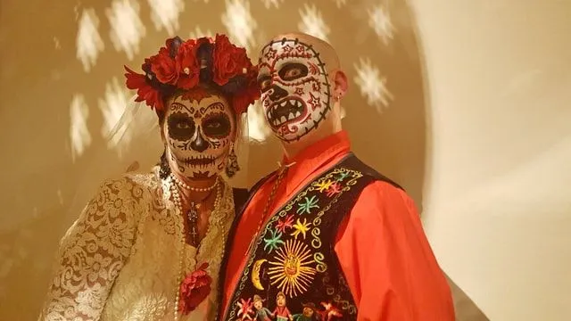 Some Day of the Dead quotes portray the beauty and richness of Mexican culture.