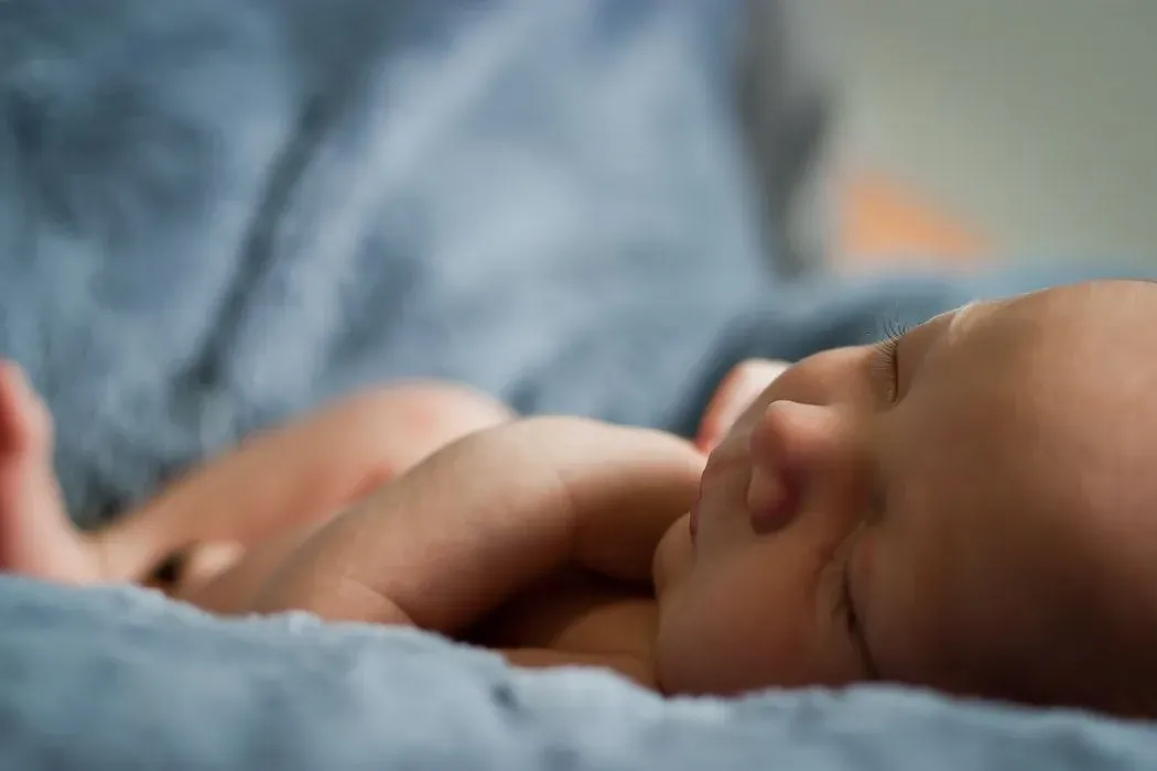 At 5 weeks old, your baby will be sleeping for anywhere between 14 and 17 hours a day.