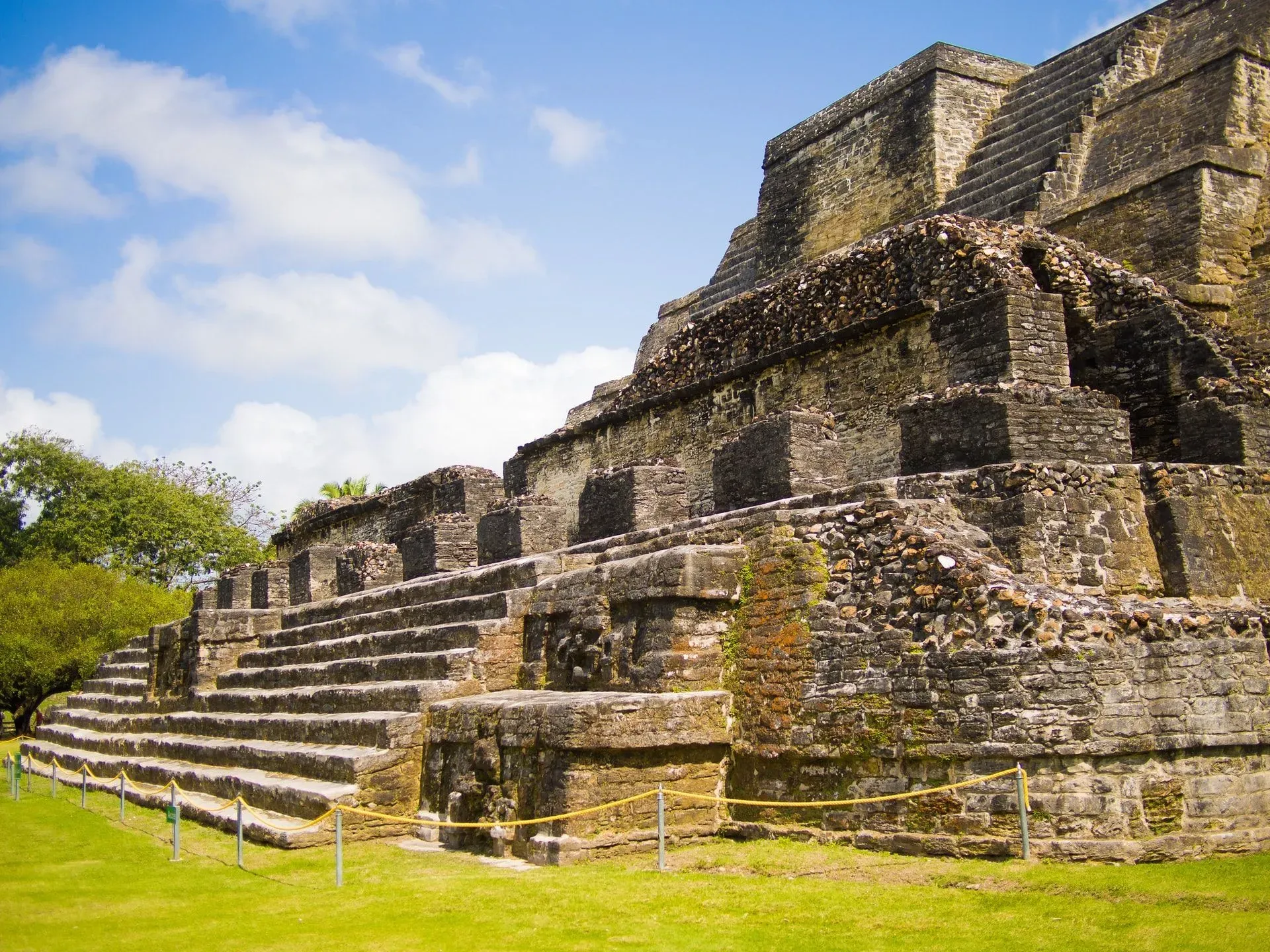 Discover numerous interesting Belize facts here at Kidadl!