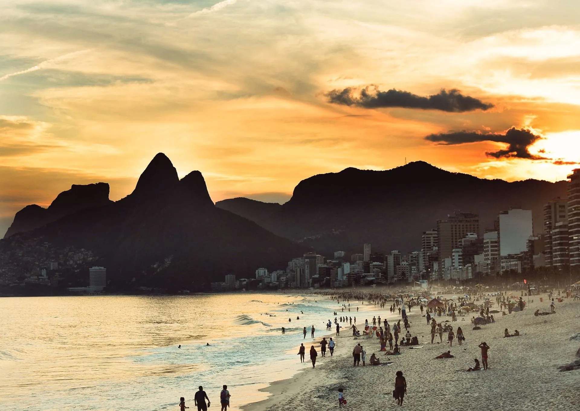 Brazil Beaches Facts What S Special About Brazilian Beach Culture