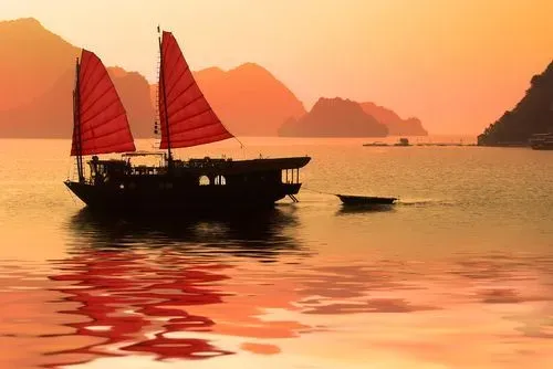 Over thousands of years, the Chinese have been traveling in various types of junks. Learn more about the Chinese junk right here.