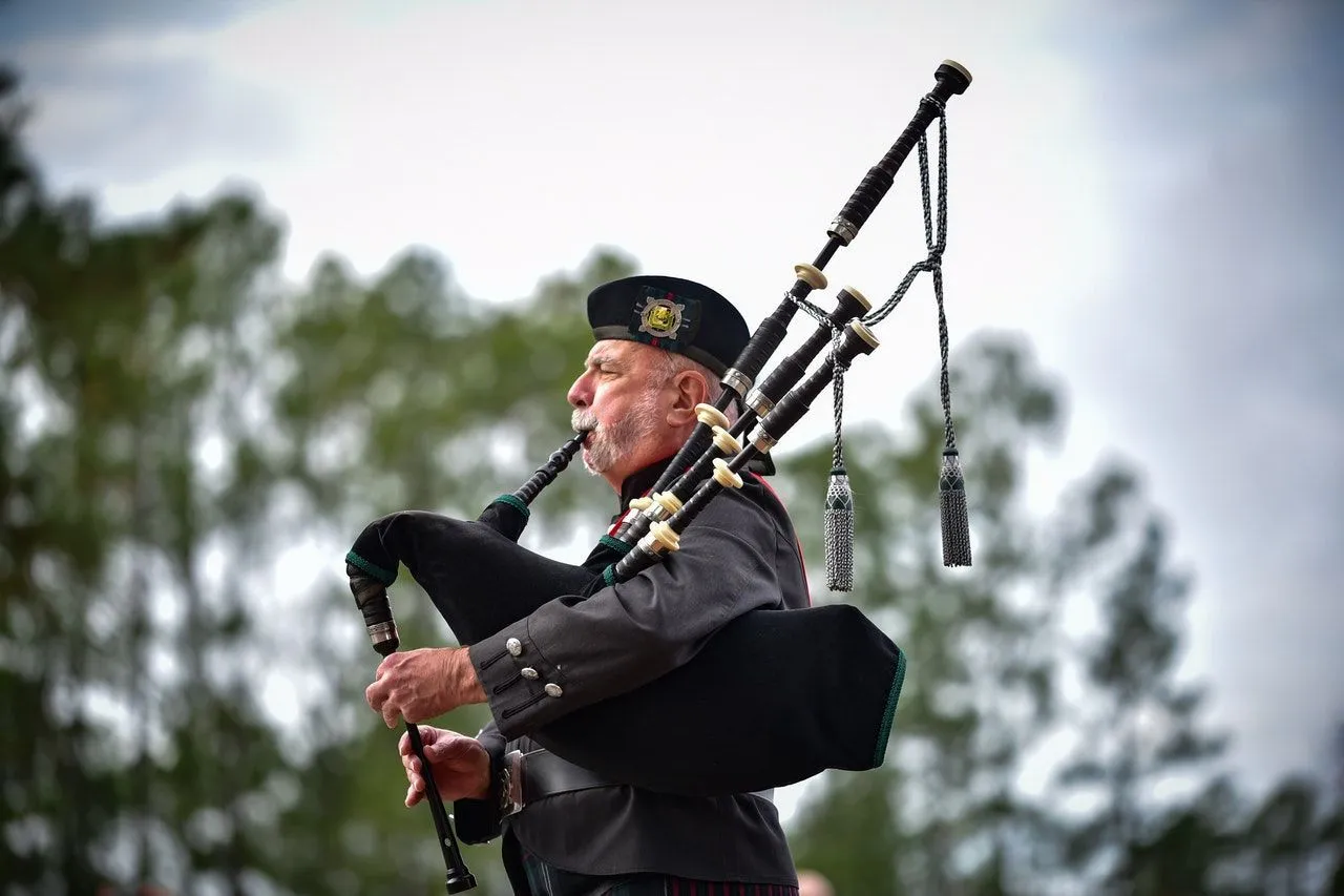 Whether you're a fan of Celtic or Scottish classical music, or just appreciate the unique sound of the bagpipe, there's no doubt that this instrument is sure to delight!