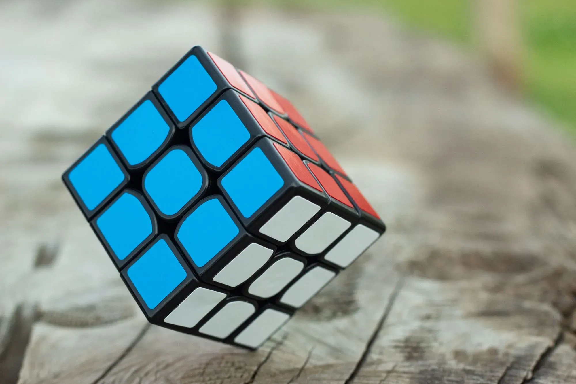 How many edges does a cube have? Let's find out the answer.