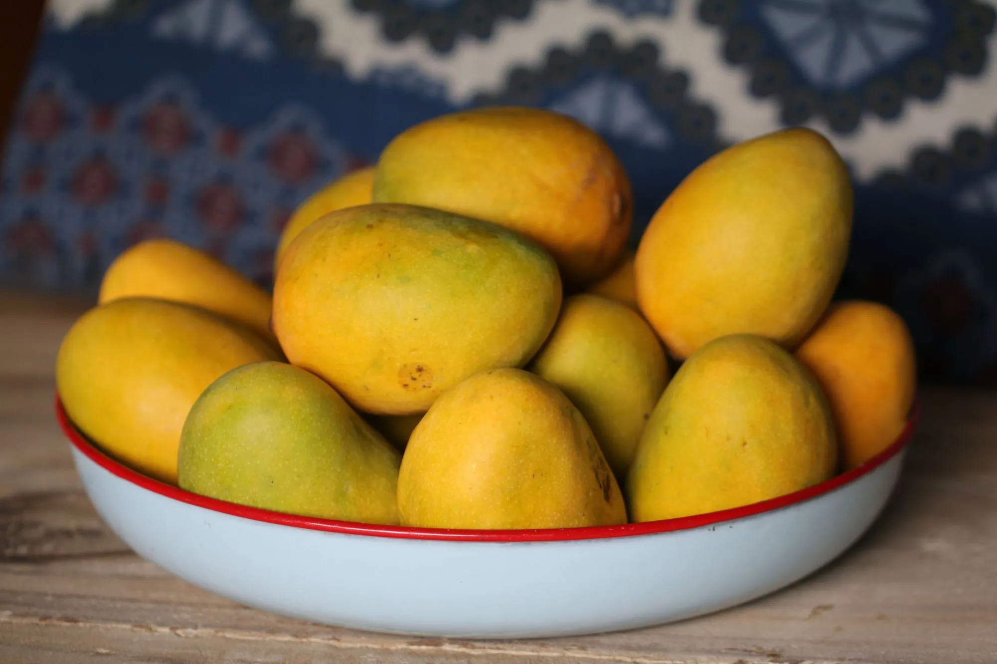 How Do You Know When A Mango Is Ripe? Tips To Pick A Ripe Mango