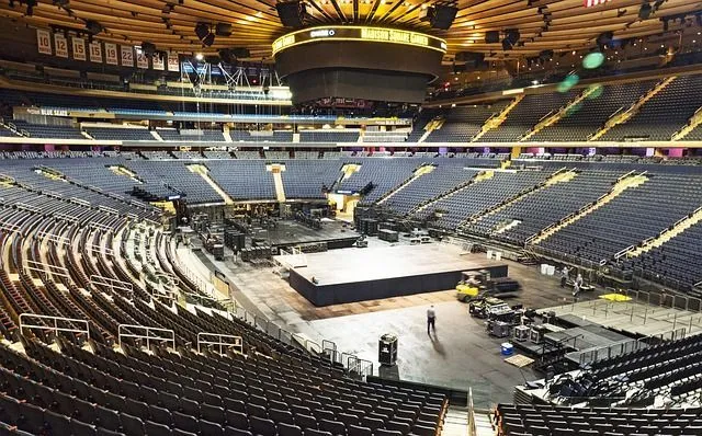 The theater of Madison Square Garden, situated in the center of New York City, is nearly 1,000,000 sq ft (92,903 sq m), and is huge enough to host more than 600 events.