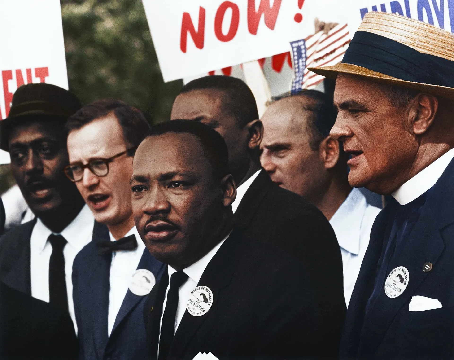 Martin Luther King Jr.'s major accomplishments include receiving a Nobel Prize for being a civil rights activist.