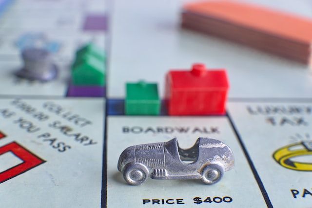 Many names in the US version of Monopoly are derived from real street names in Atlantic City.