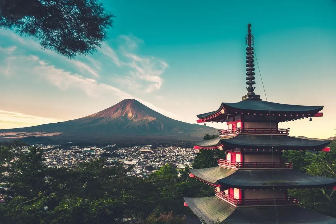 Mount Fuji facts will ignite your wanderlust.