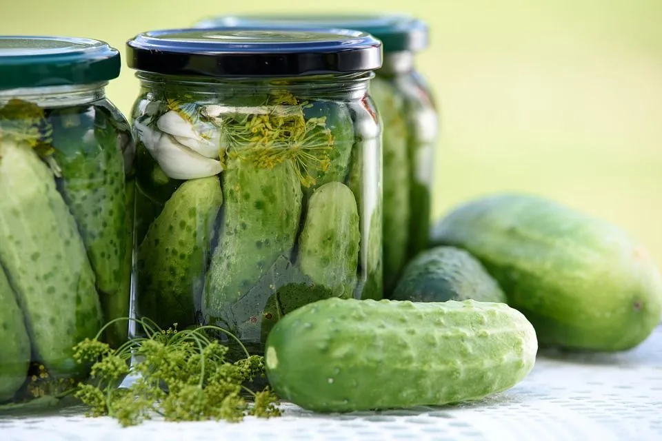 Pickles are high salt foods that must be consumed only in moderation.