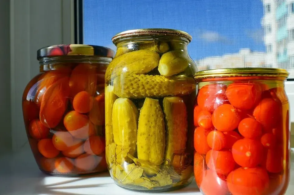 Pickles nutritional value can be ascertained from the fact that it lowers the risk of heart disease