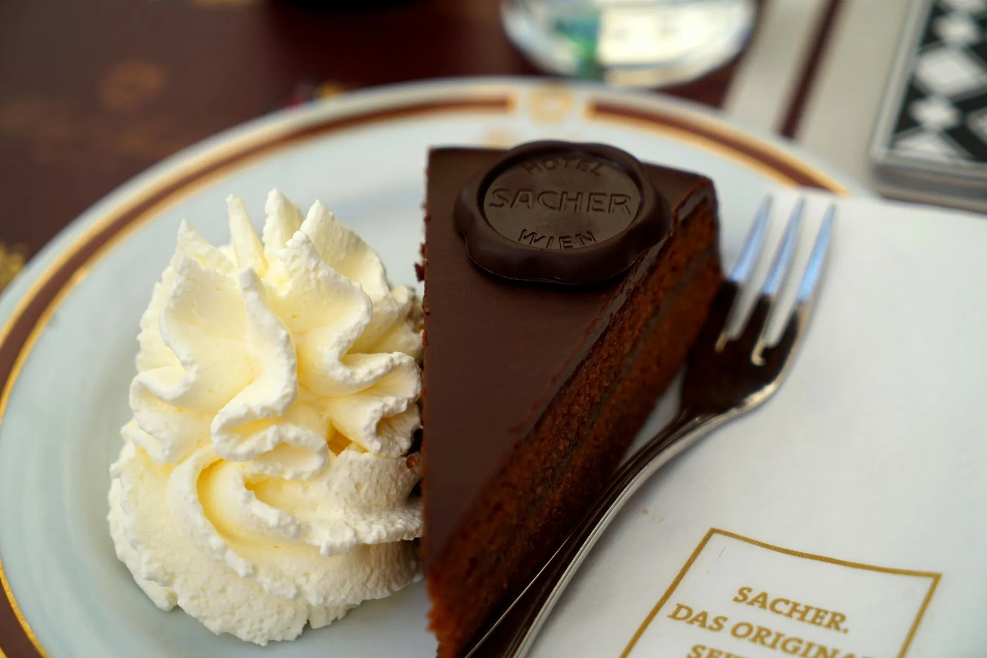 Facts on Sacher Torte are interesting.