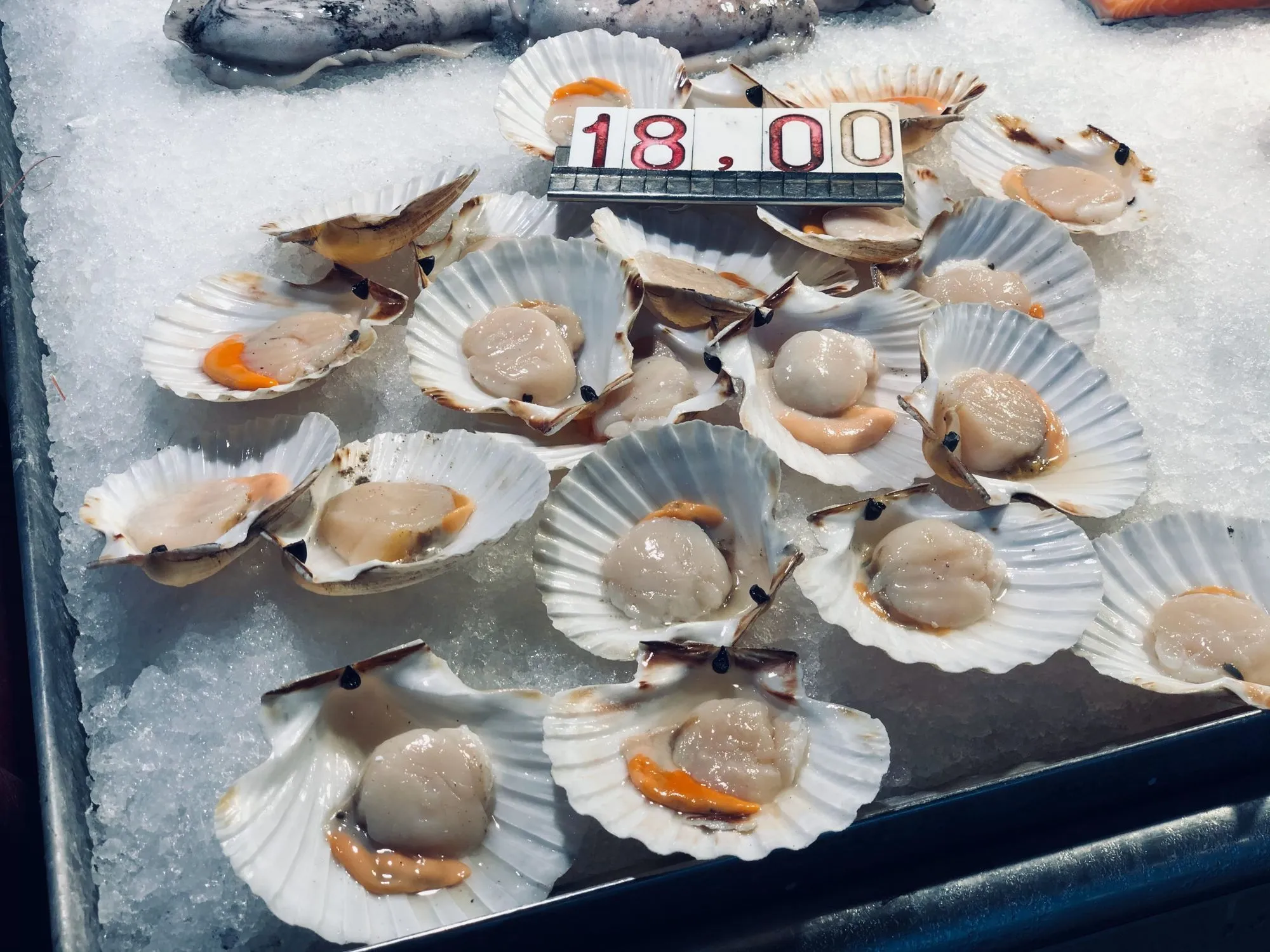 What Do Scallops Taste Like? What Foods Should You Pair With Them | Kidadl