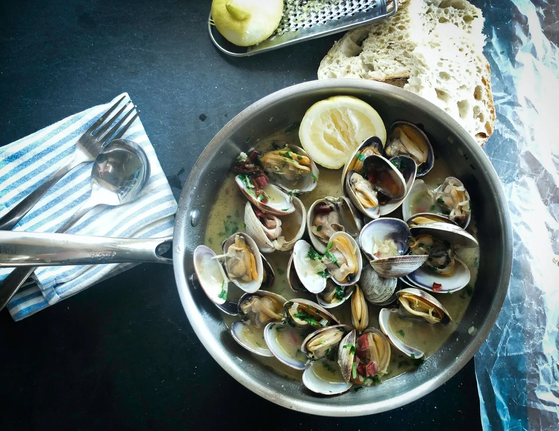 Both clams and oysters are pretty low in fat making them excellent seafood choices.