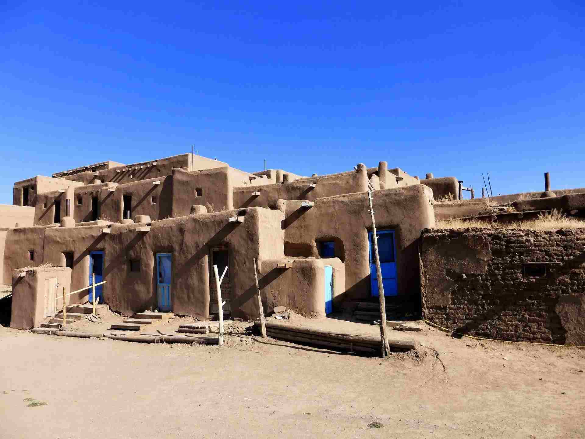 How was the life of ancient Puebloan people?