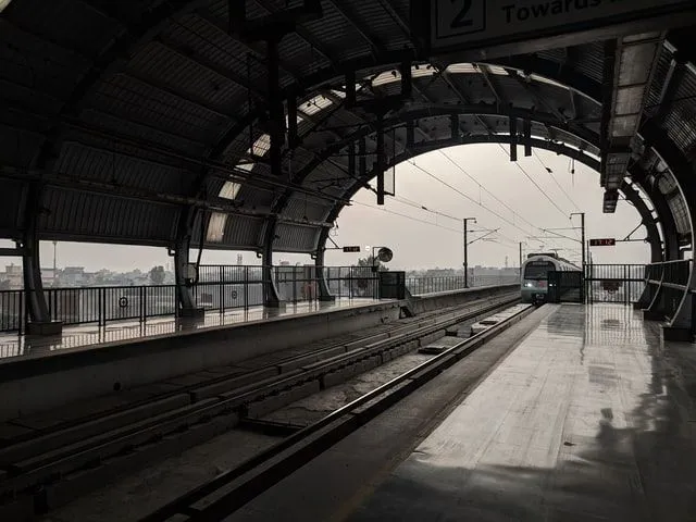 Delhi metro connects several historical sites within the city.