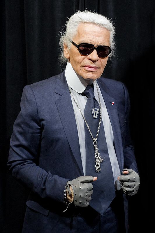 Interesting Karl Lagerfeld quotes reveal that he is a fashion person who brought stifle creativity into his way of living.