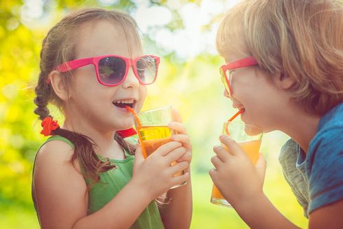 kids enjoying sugar free summer drink recipes