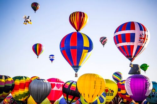 Cute hot air balloon quotes can spread happiness.